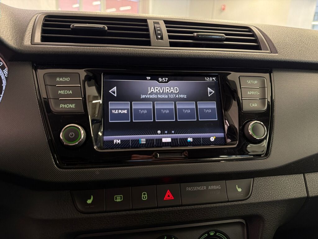 Skoda Fabia 2022 Valkoinen