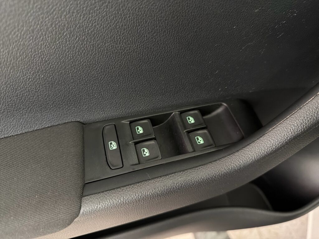 Skoda Fabia 2022 Valkoinen