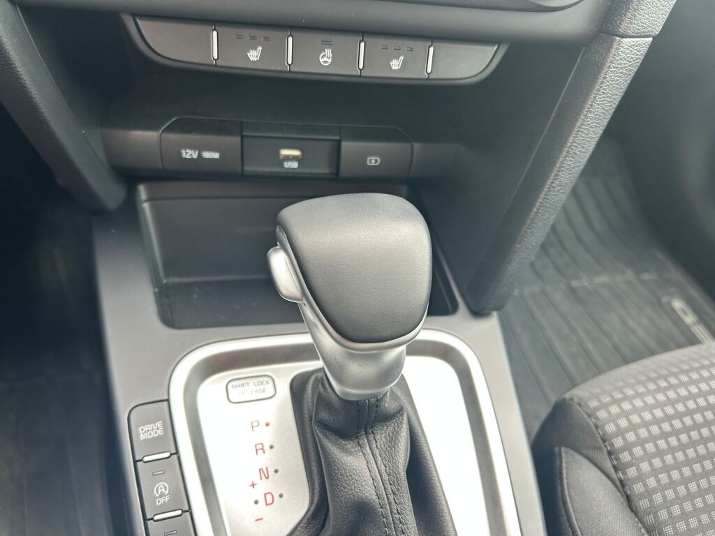 Kia Ceed 2021 Valkoinen