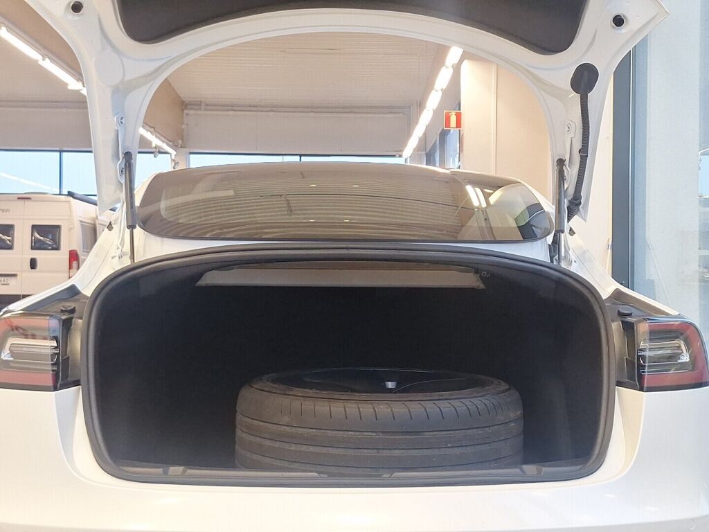 Tesla Model 3 2020 Valkoinen