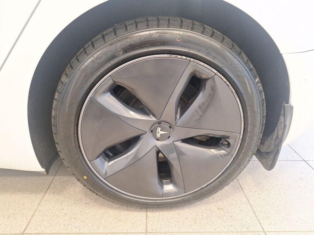 Tesla Model 3 2020 Valkoinen