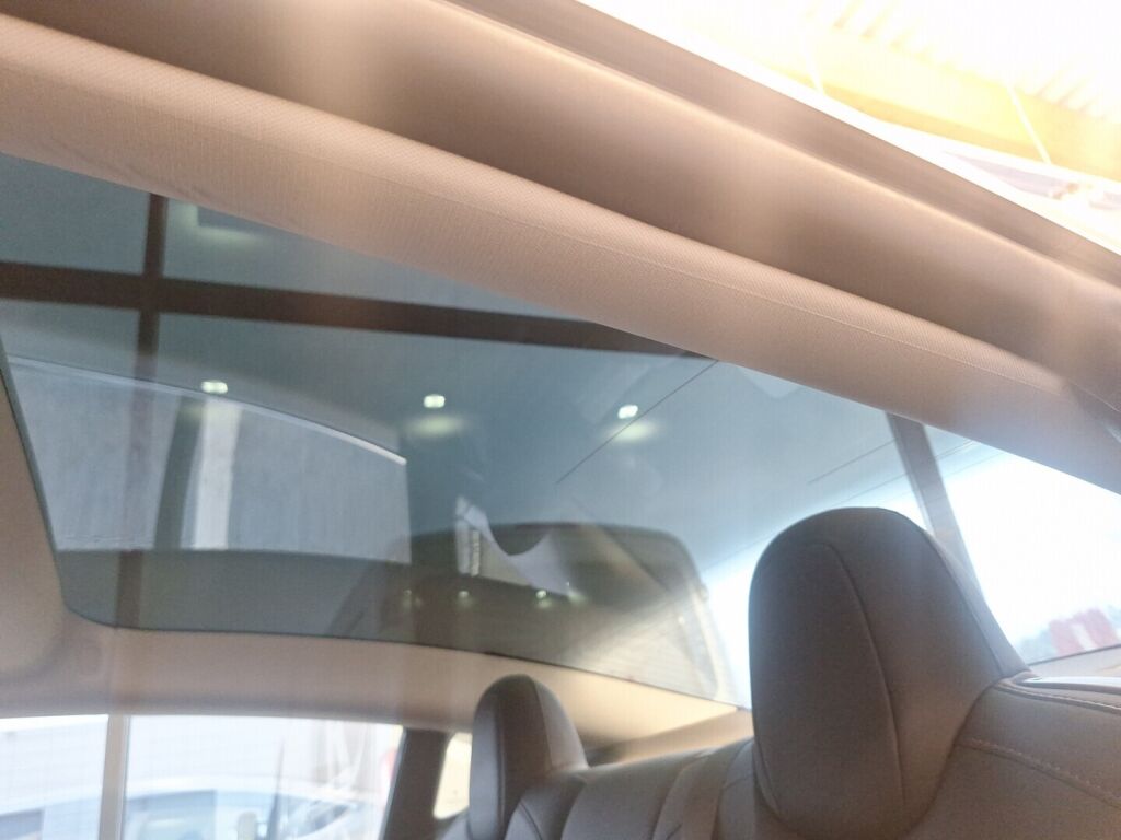 Tesla Model 3 2020 Valkoinen