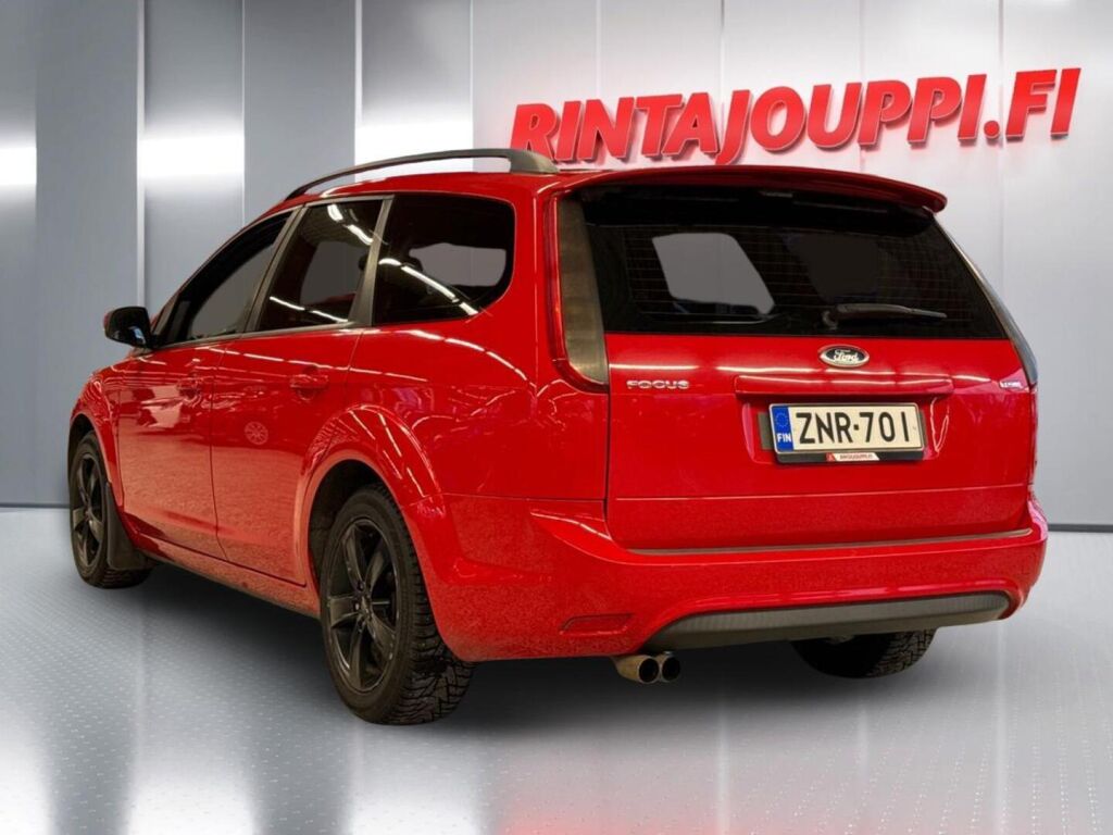 Ford Focus 2010 Punainen