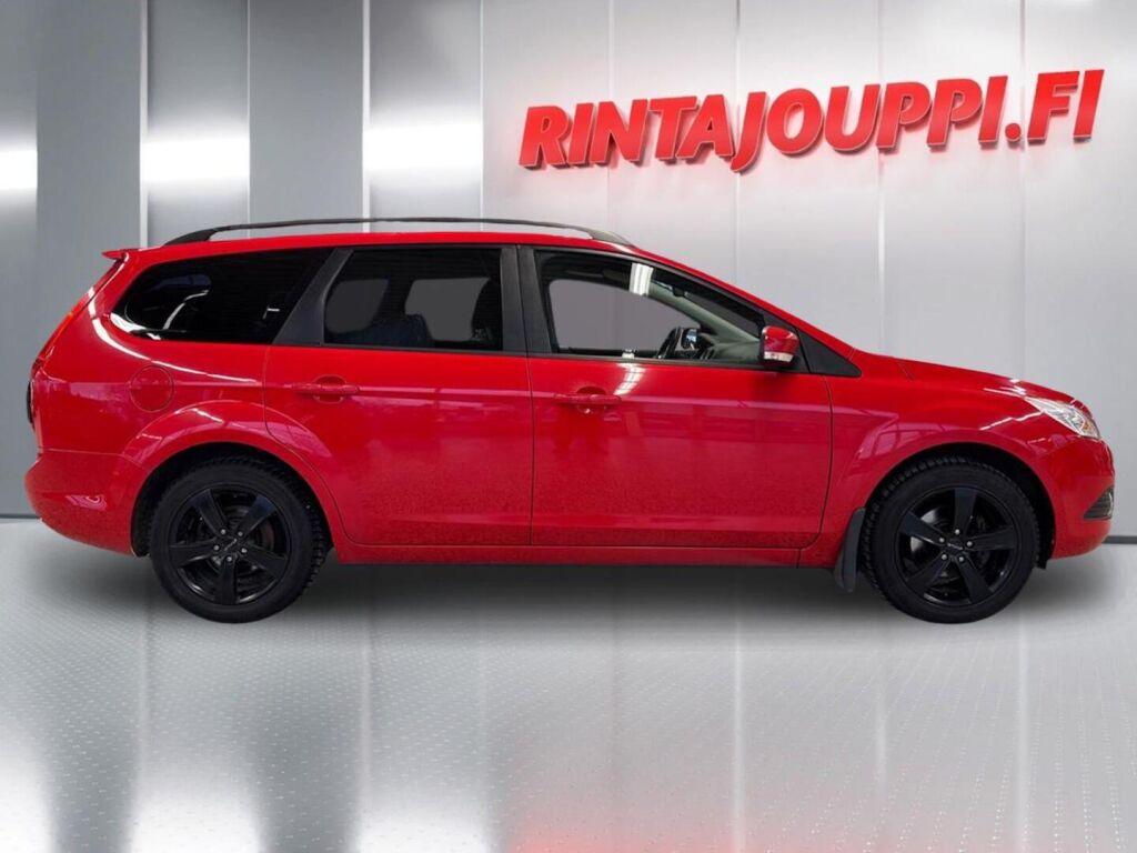 Ford Focus 2010 Punainen