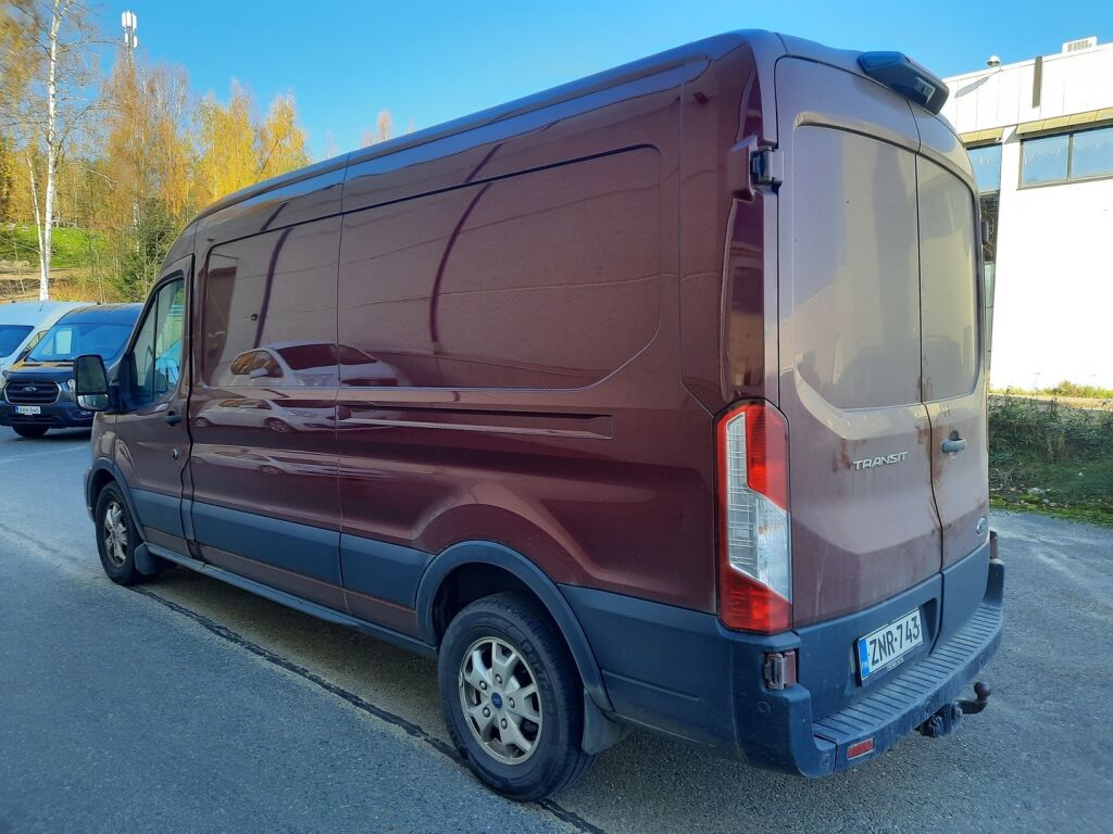 Ford Transit 2020 Punainen