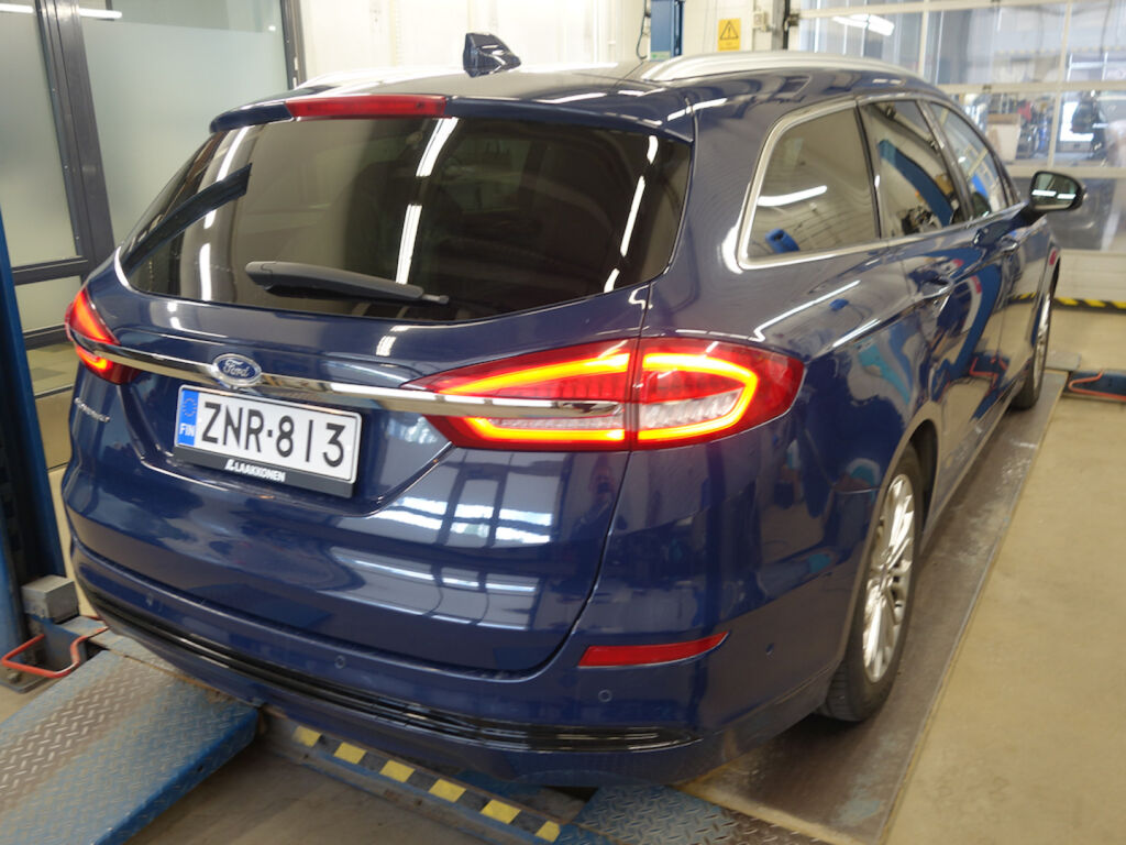 Ford Mondeo 2021 Sininen