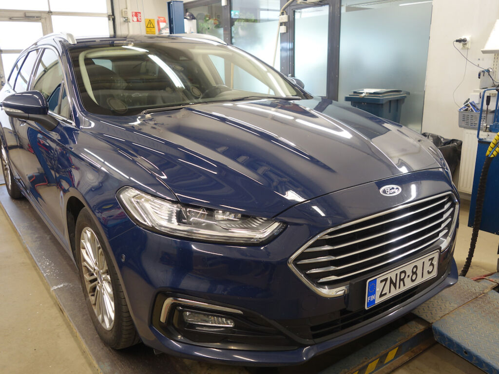 Ford Mondeo 2021 Sininen