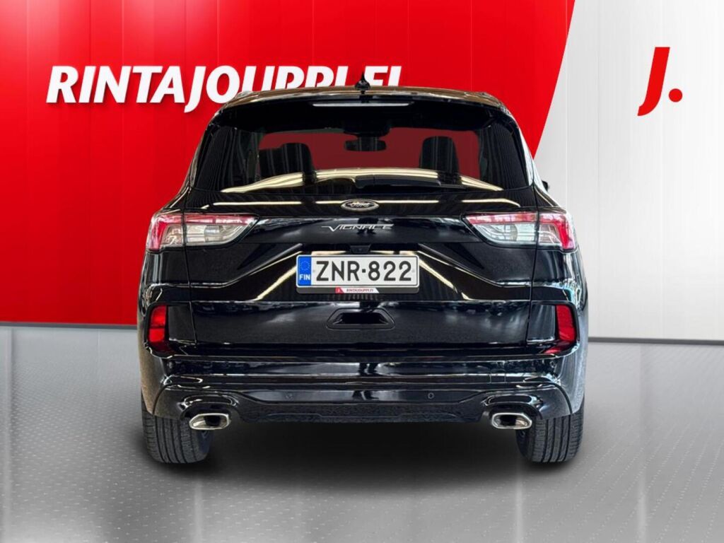 Ford Kuga 2021 Musta