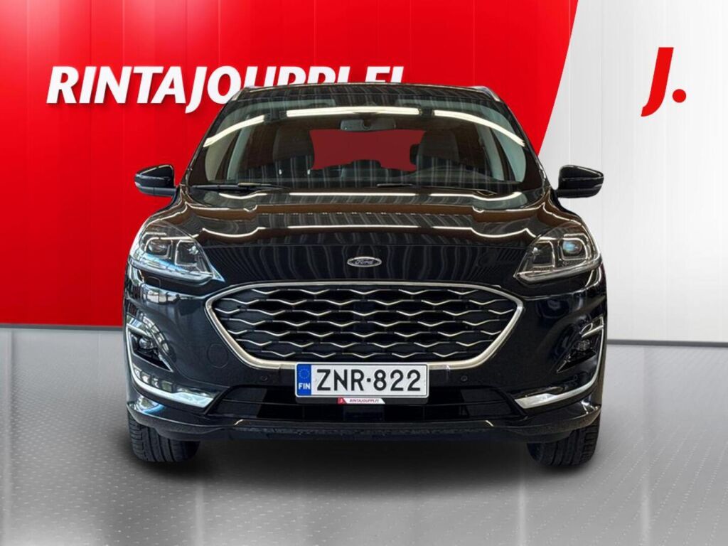 Ford Kuga 2021 Musta