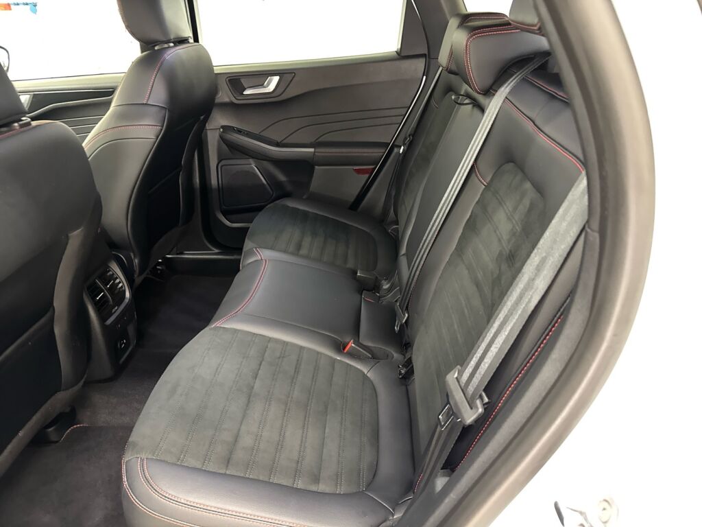 Ford Kuga 2021 Valkoinen