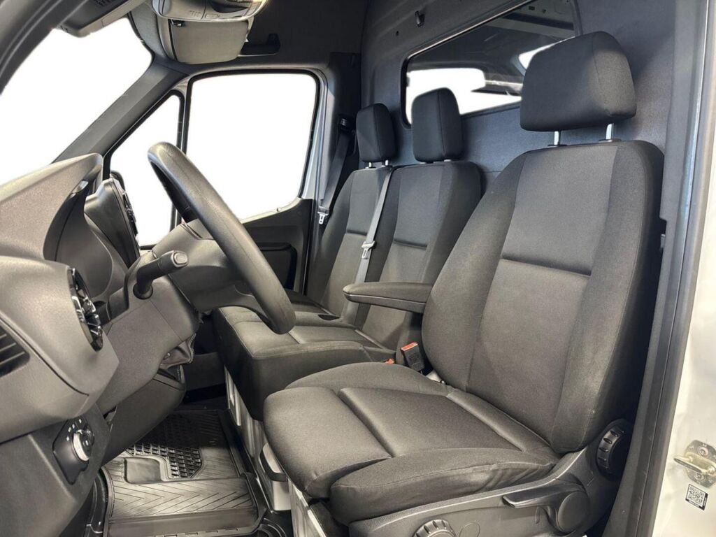Mercedes-Benz Sprinter 2021 Valkoinen