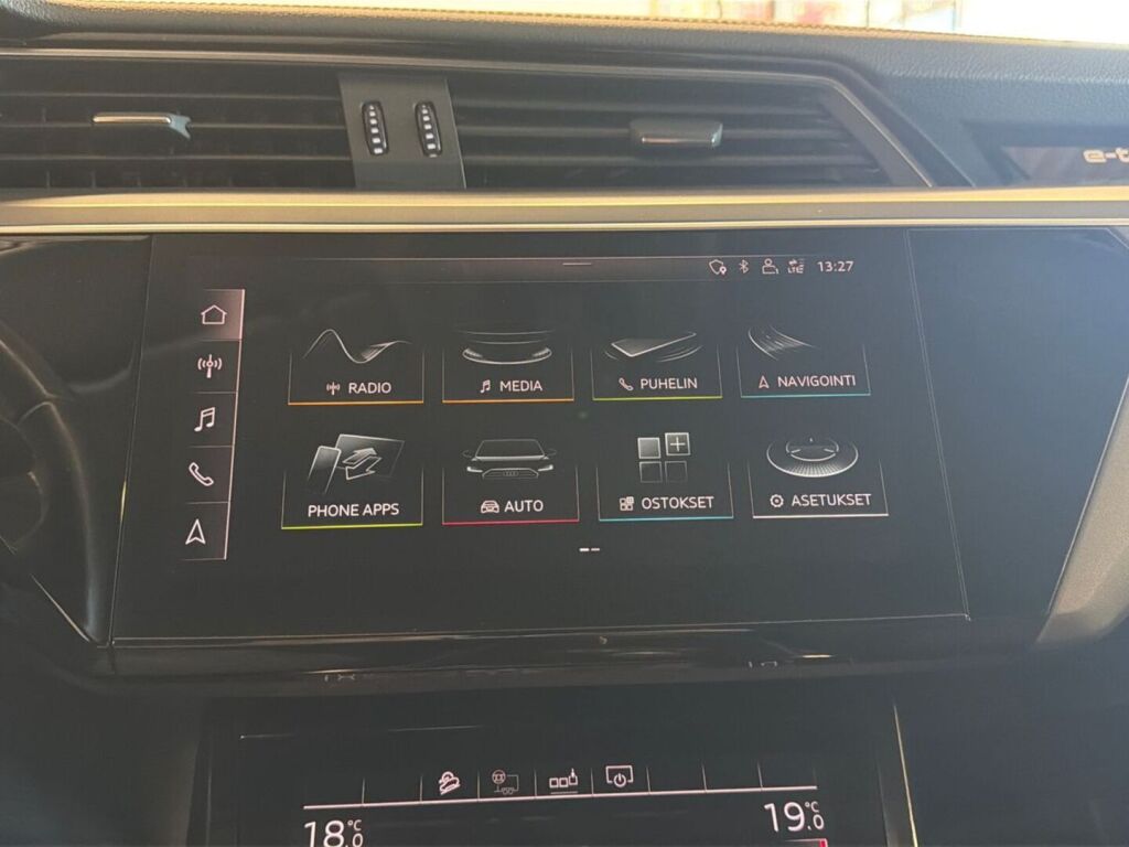 Audi e-tron 2020 Ruskea (beige)