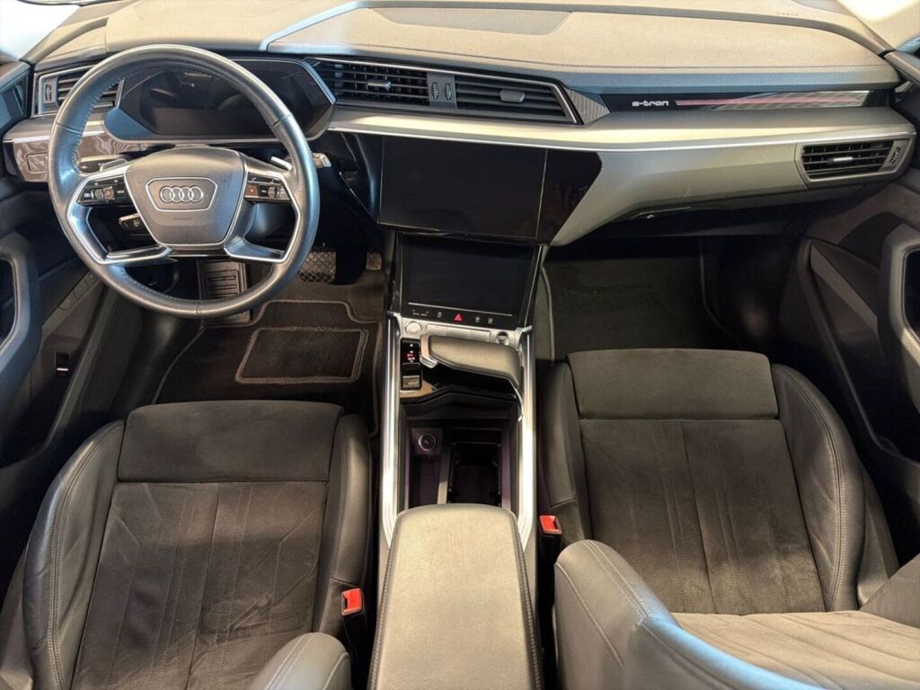 Audi e-tron 2020 Ruskea (beige)