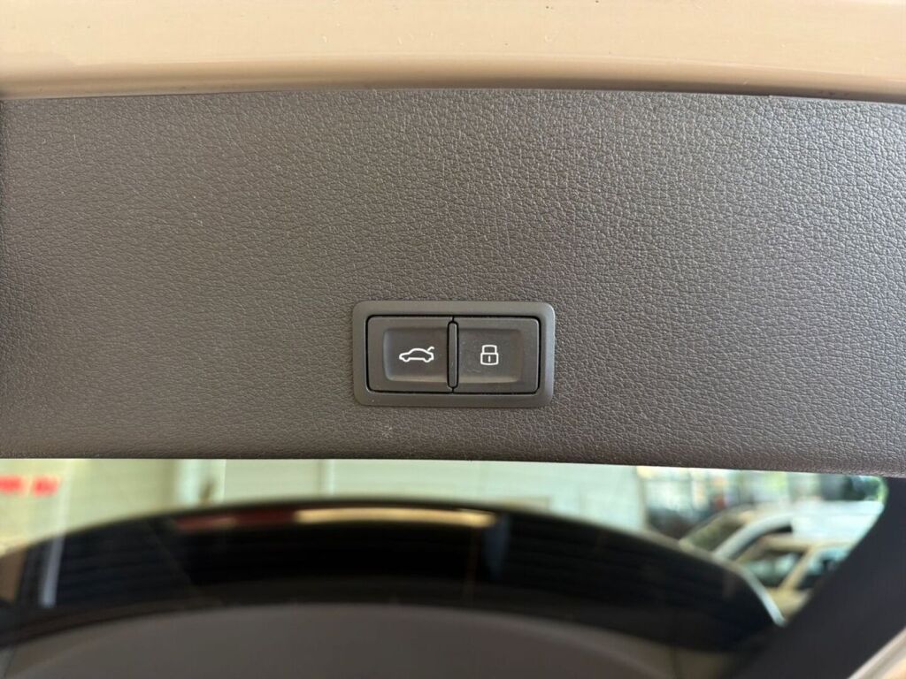 Audi e-tron 2020 Ruskea (beige)