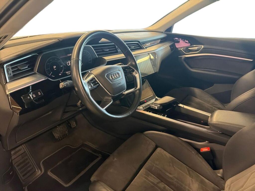 Audi e-tron 2020 Ruskea (beige)