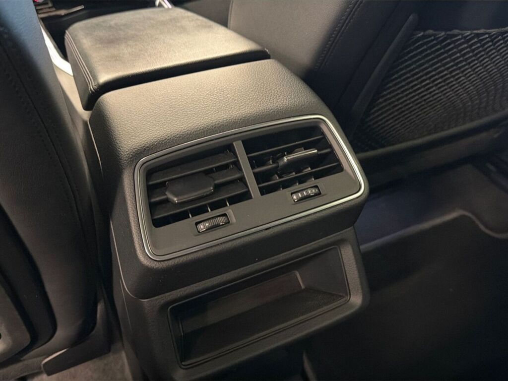 Audi e-tron 2020 Ruskea (beige)