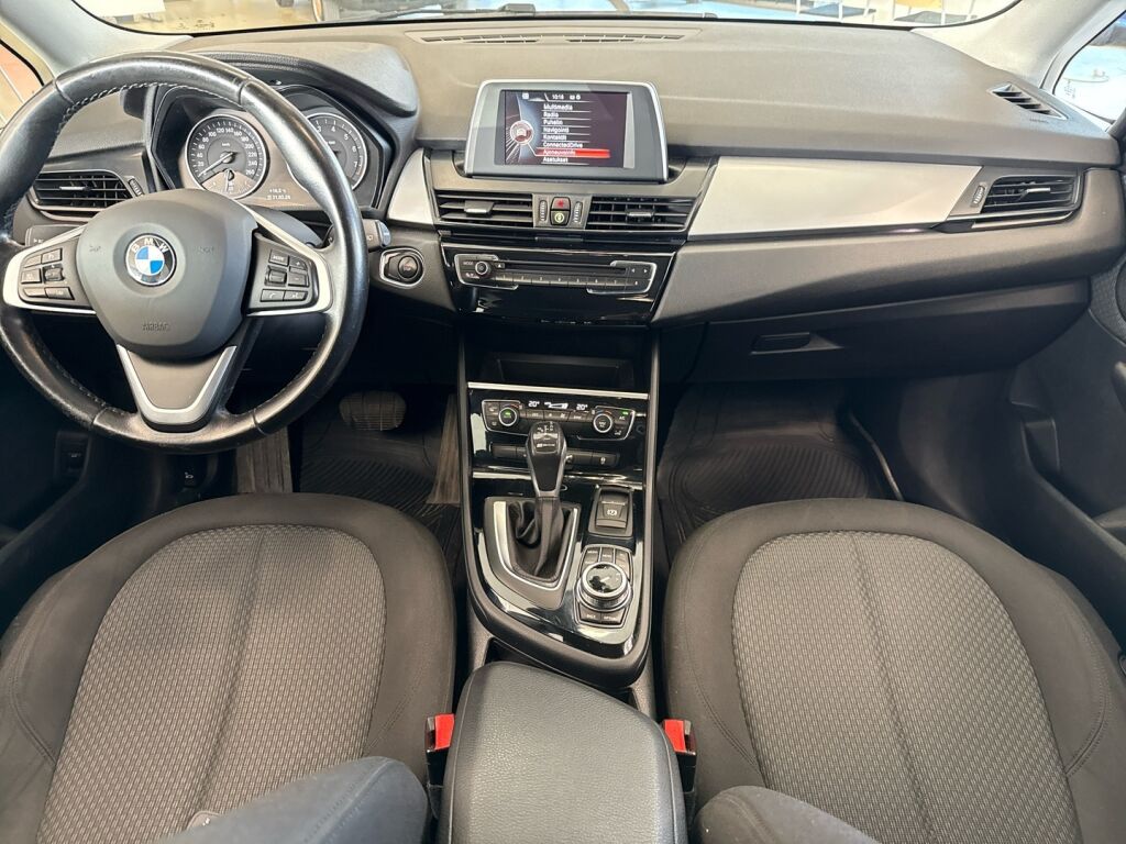 BMW 225 2016 Musta