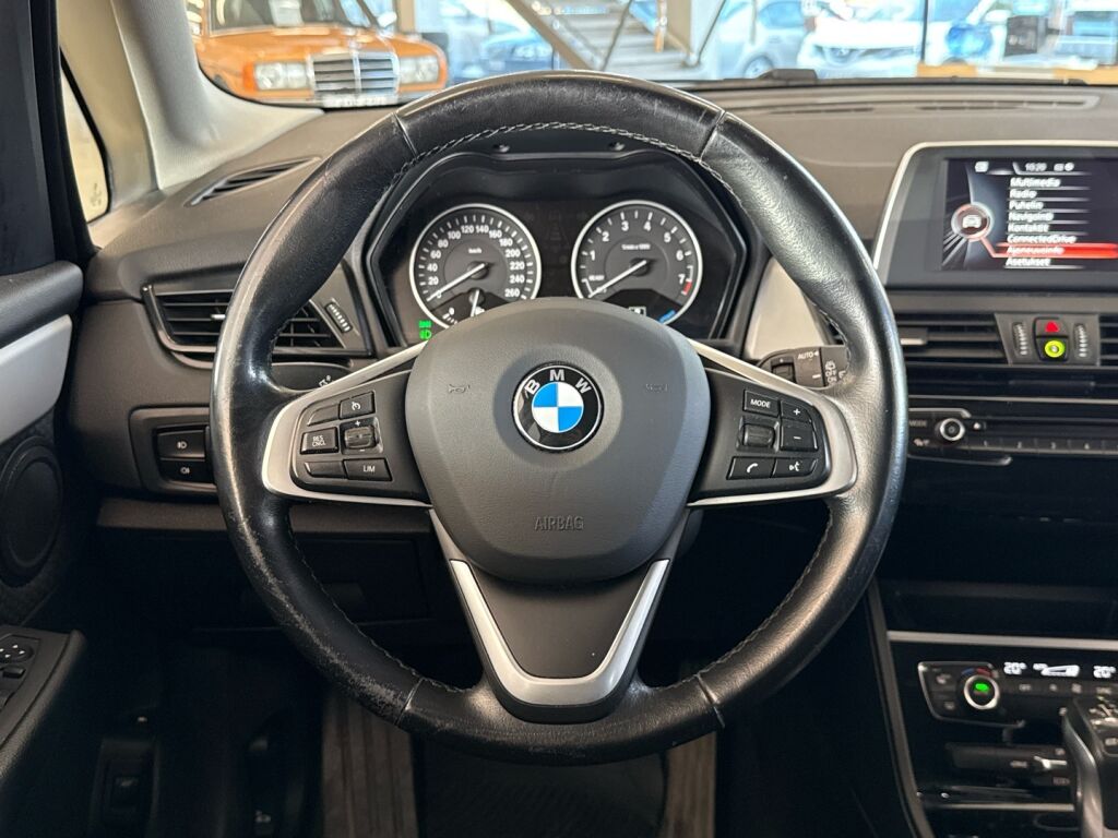 BMW 225 2016 Musta