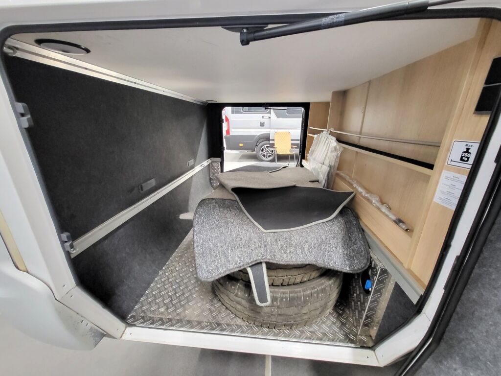 Hymer B ModernComfort T 600 2021 Valkoinen