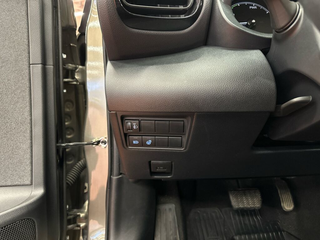 Toyota Yaris 2021 Ruskea (beige)