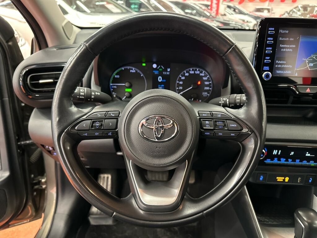 Toyota Yaris 2021 Ruskea (beige)