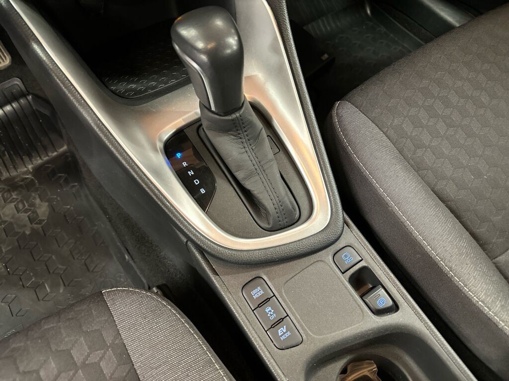 Toyota Yaris 2021 Ruskea (beige)