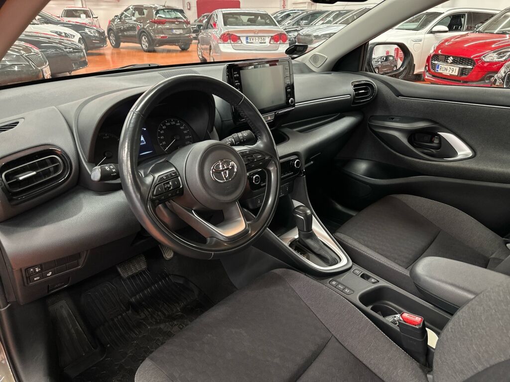 Toyota Yaris 2021 Ruskea (beige)