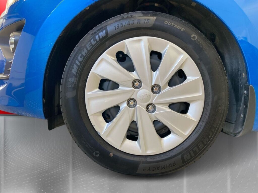 Kia Rio 2022 Sininen