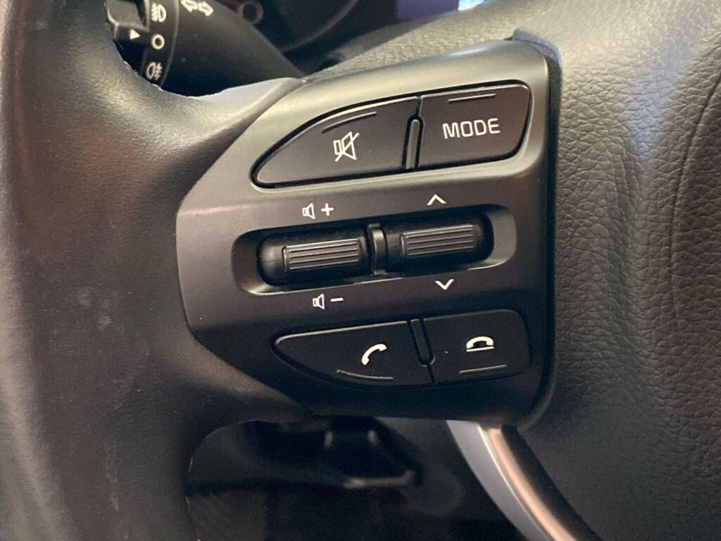 Kia Rio 2022 Sininen