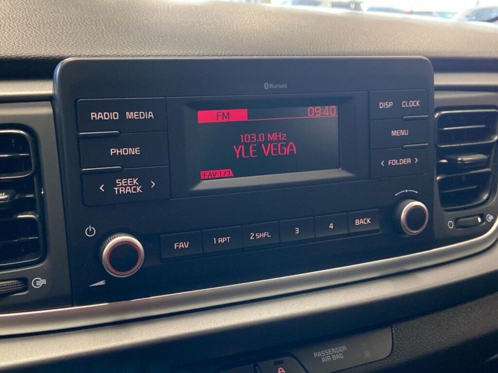 Kia Rio 2022 Sininen