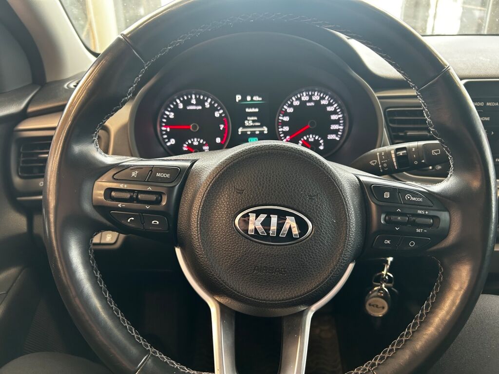 Kia Rio 2021 Musta