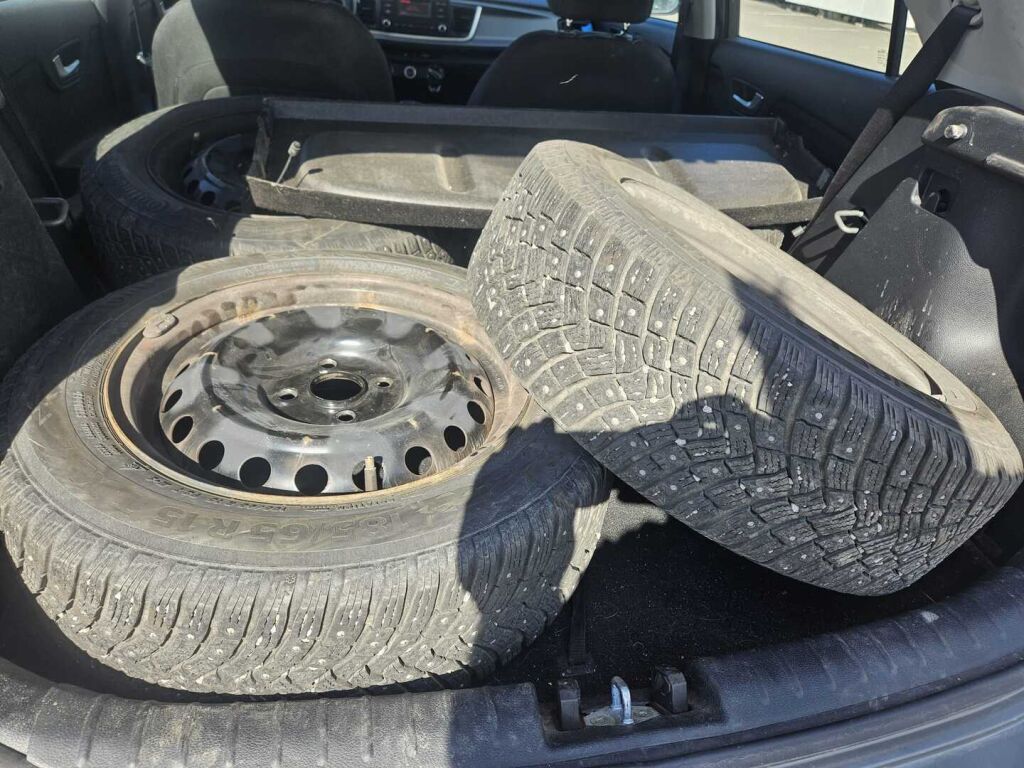 Kia Rio 2021 Vihreä