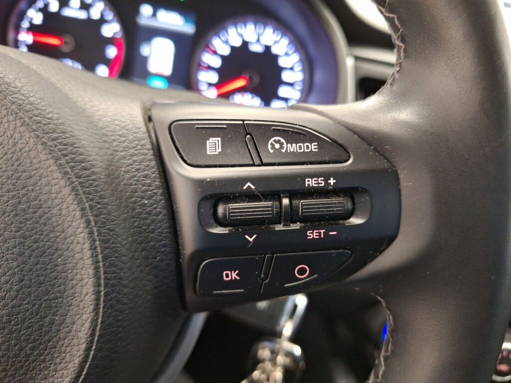Kia Rio 2021 Vihreä