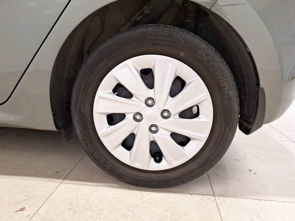 Kia Rio 2021 Vihreä