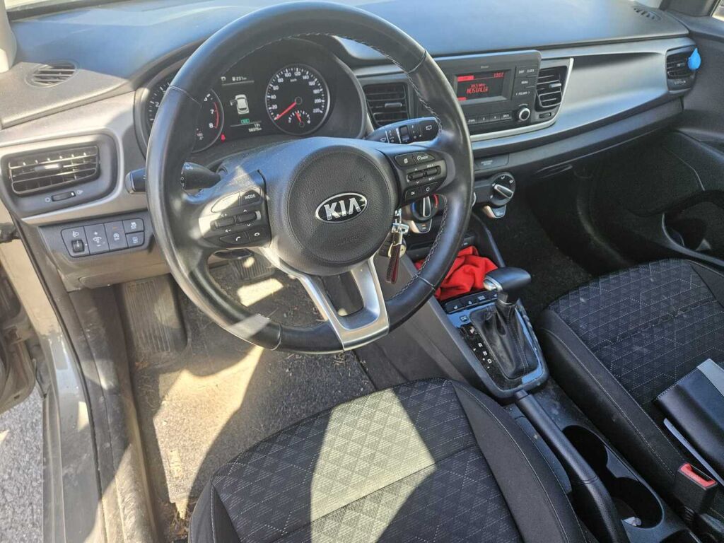 Kia Rio 2021 Vihreä
