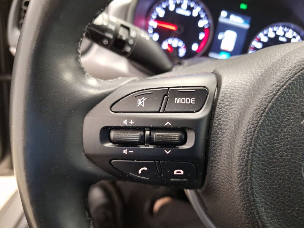 Kia Rio 2021 Vihreä