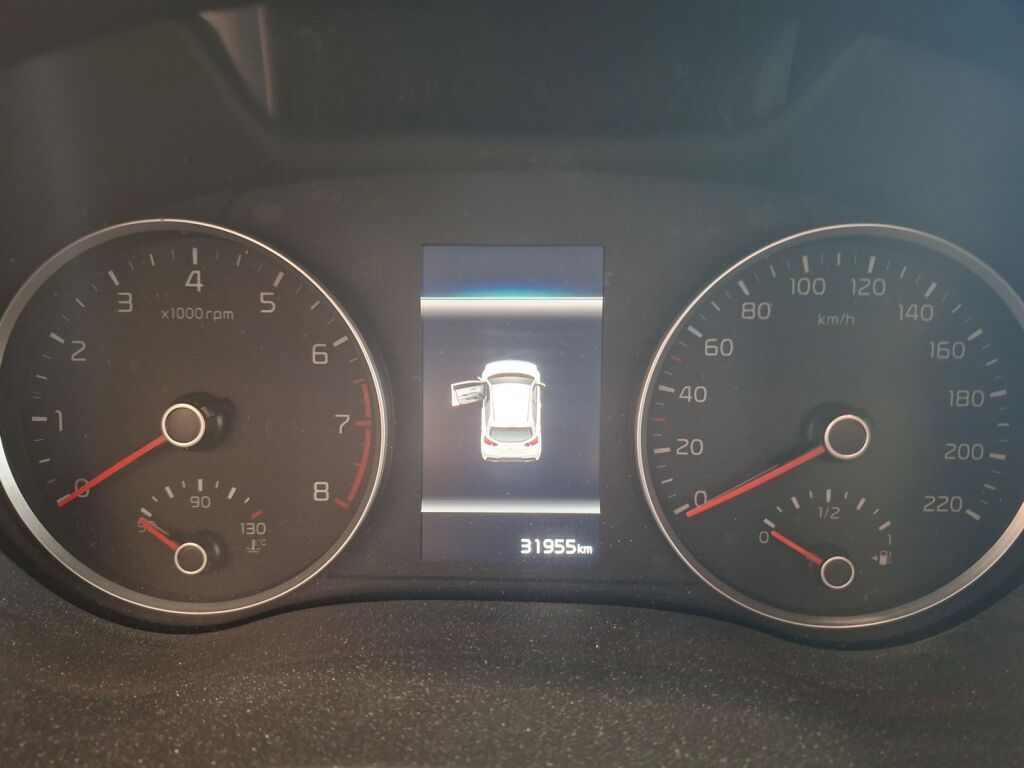 Kia Rio 2022 Punainen