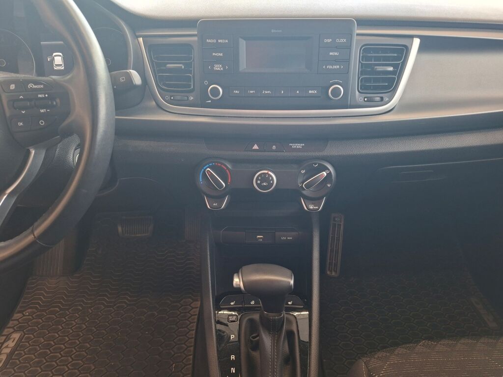 Kia Rio 2022 Punainen