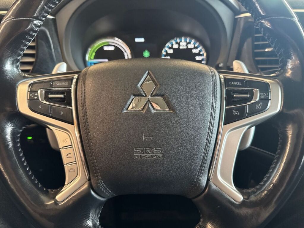Mitsubishi Outlander PHEV 2016 Valkoinen