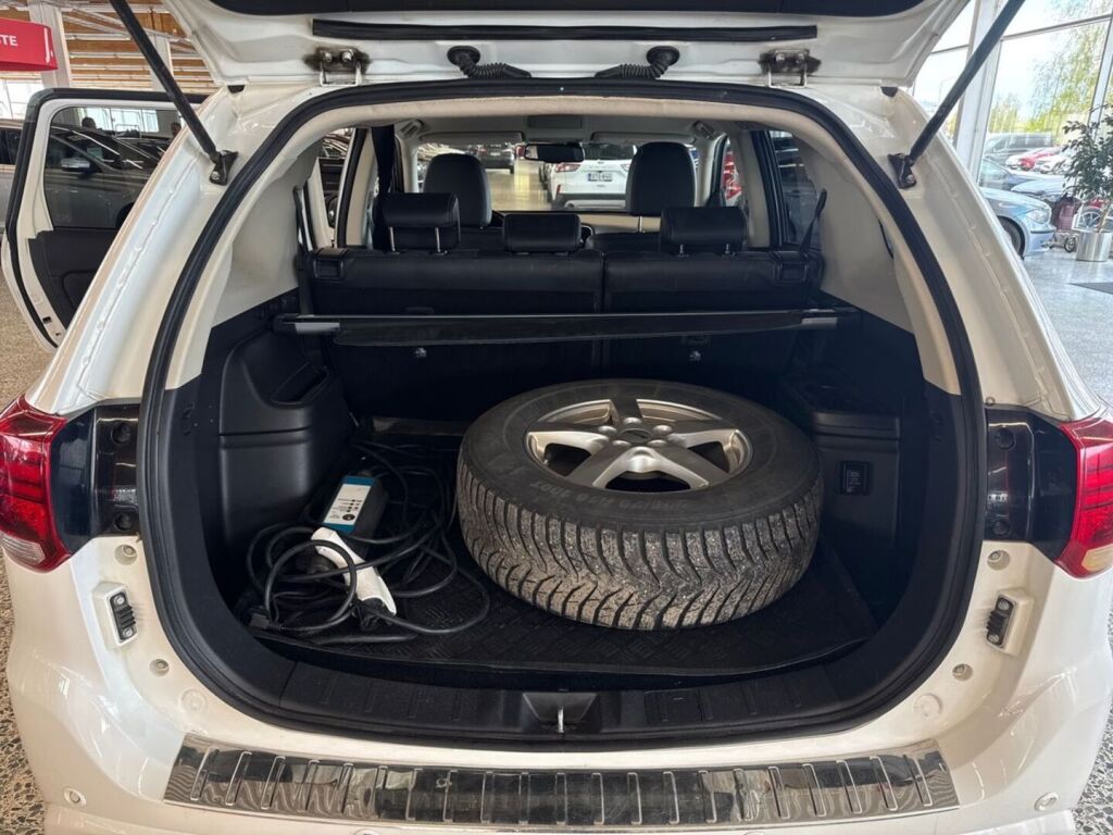 Mitsubishi Outlander PHEV 2016 Valkoinen