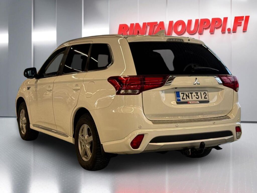 Mitsubishi Outlander PHEV 2016 Valkoinen