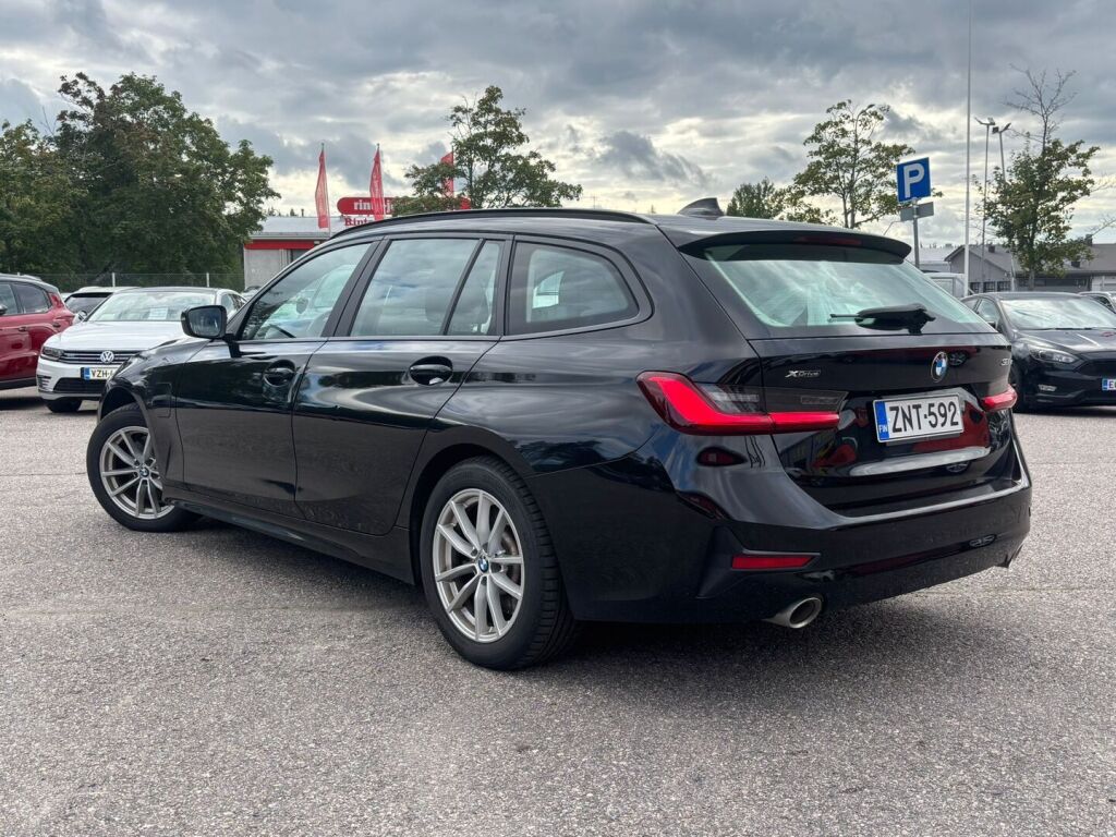 BMW 320 2021, kuva 3/11