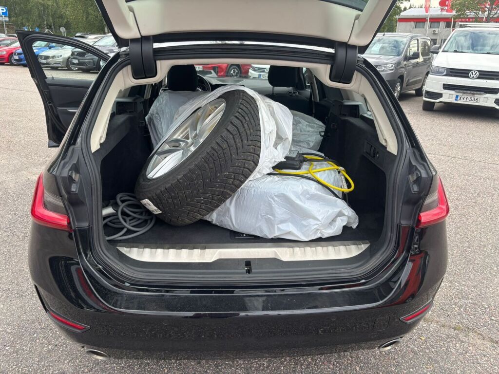 BMW 320 2021, kuva 6/11