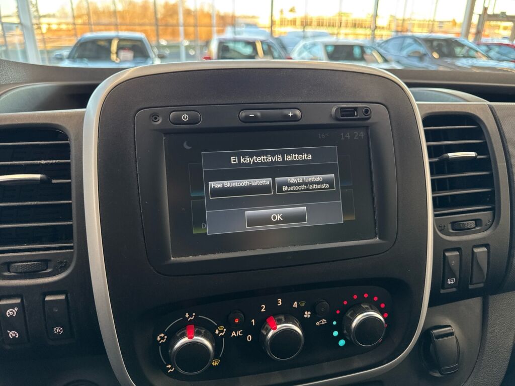 Renault Trafic 2021 Valkoinen