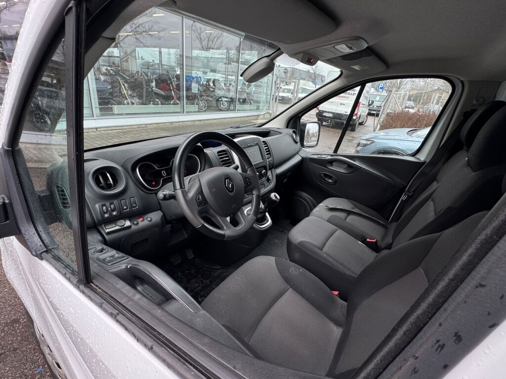 Renault Trafic 2021 Valkoinen