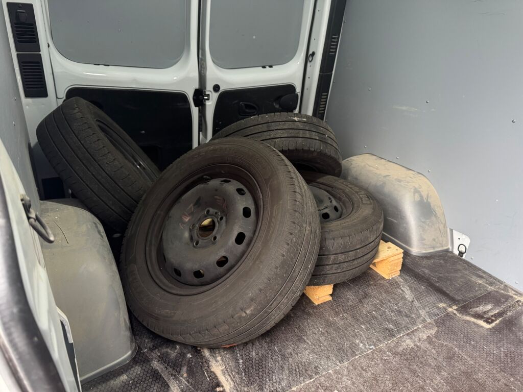 Renault Trafic 2021 Valkoinen