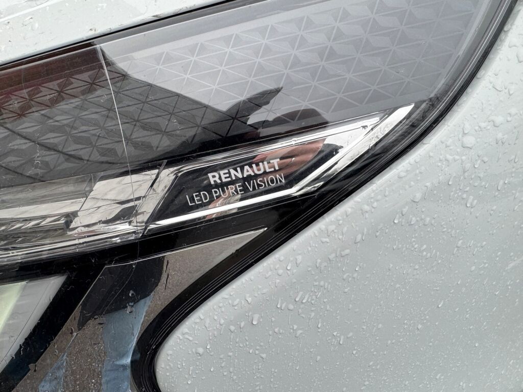 Renault Trafic 2021 Valkoinen