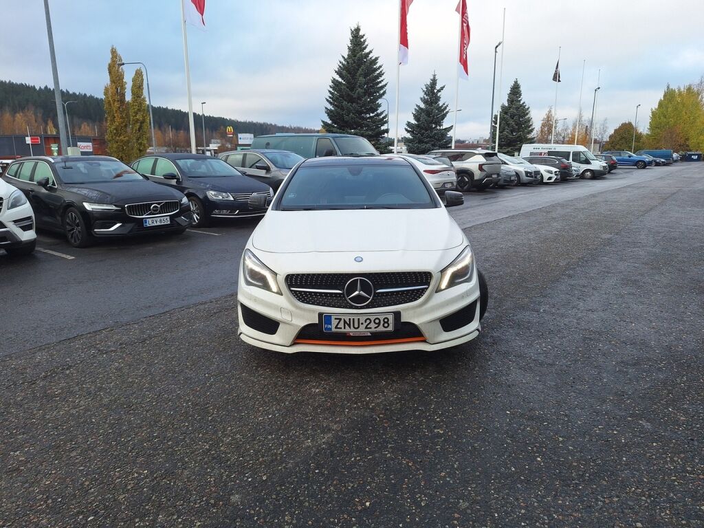 Mercedes-Benz CLA 2015 Valkoinen