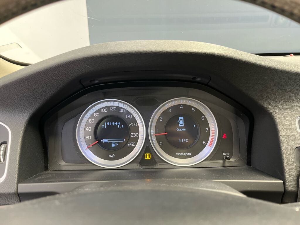 Volvo S60 2011 Musta