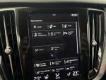 Volvo V60 2022 Musta